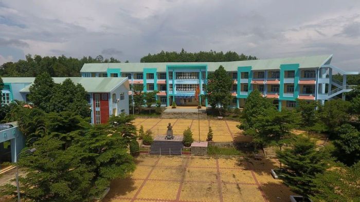Hình ảnh Trường THCS - THPT Huỳnh Văn Nghệ - Ảnh 2