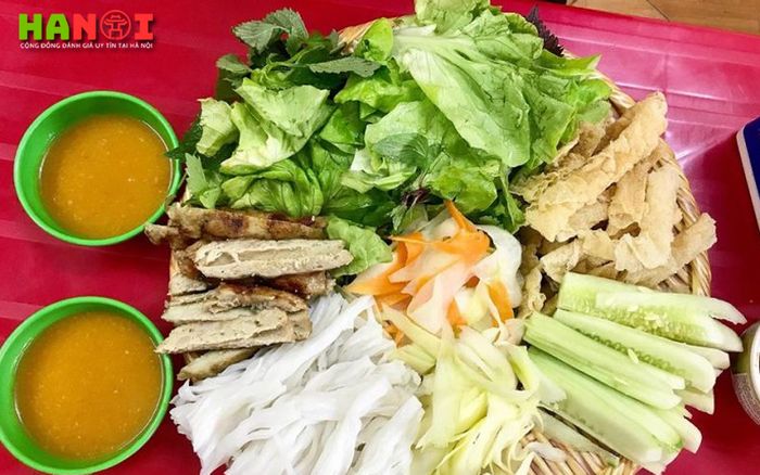 anh-dieu-mytour-dac-san-nem-nuong-ha-thanh