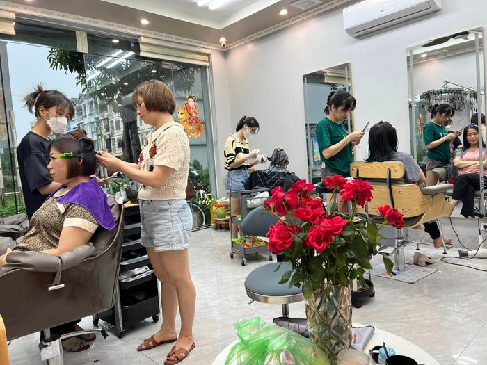 Salon Lucky hình ảnh 2