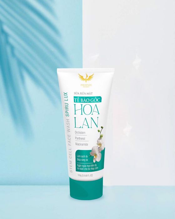 Hình ảnh minh họa Sữa Rửa Mặt Hoa Lan (ảnh 2) - Kết cấu mịn màng