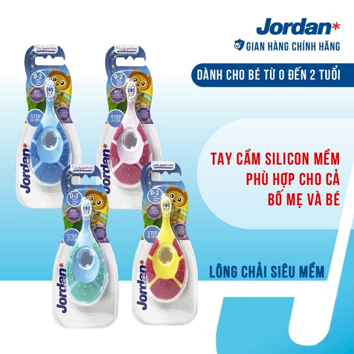 Hình ảnh chi tiết bàn chải Jordan Step 1 cho bé
