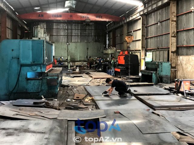Công ty Sắt Thép Sáu Tiến cung cấp dịch vụ giao hàng tận nơi, đảm bảo sự tiện lợi và nhanh chóng cho khách hàng