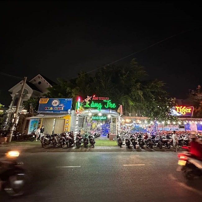 Nhà hàng Ẩm Thực Làng Tre