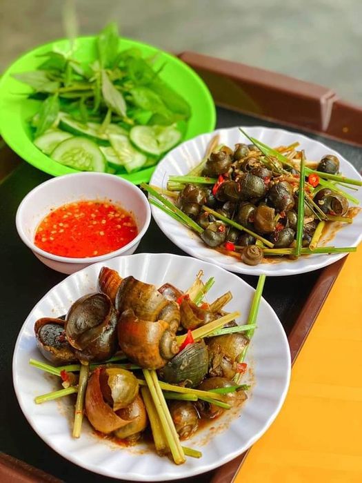 Những món ốc đặc sản tại Ốc 3 Chàng Trai