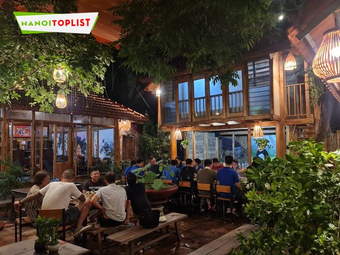 vui-garden-coffee-restaurant-Tripi