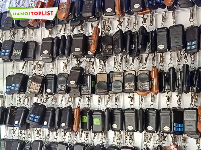 Bệnh Viện Khóa – Dịch vụ làm khóa cửa cuốn uy tín