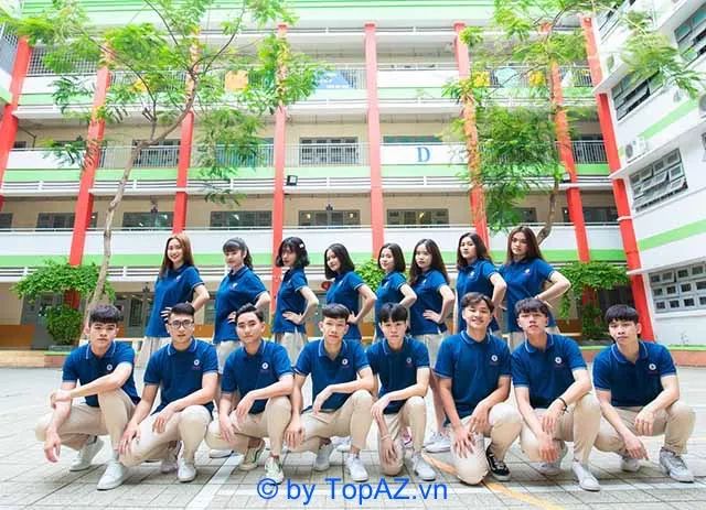 Trường trung học nội trú tại Hà Nội