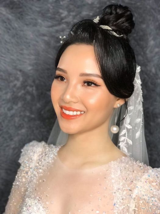 Hình ảnh tác phẩm trang điểm cô dâu thanh thoát