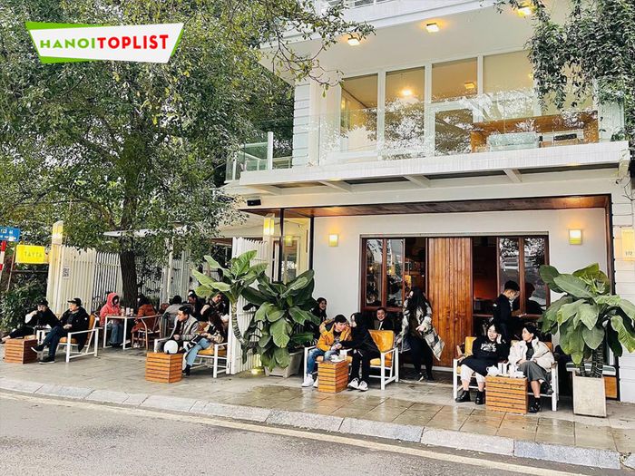 tayta-coffee-and-snack-bar-Tripi
