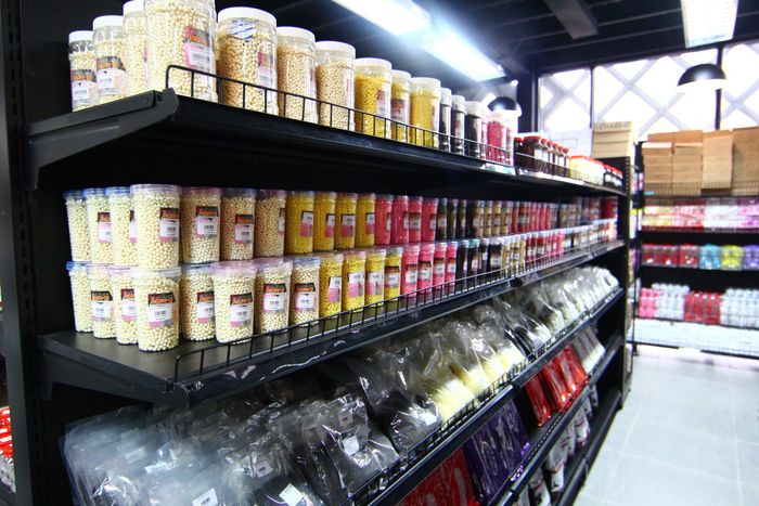 Không gian mua sắm ấn tượng tại Bakers' Mart Nhất Hương