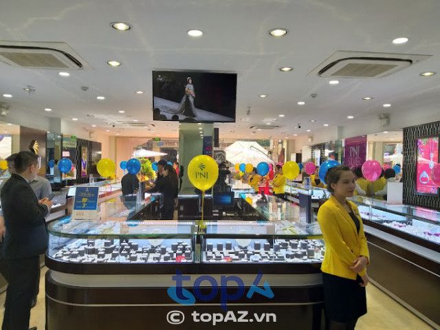 PNJ Quảng Ngãi - Thiên đường trang sức vàng bạc đá quý