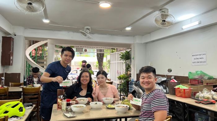 Không gian ấm cúng tại Bún Bò Huế Đông Ba Quận 1