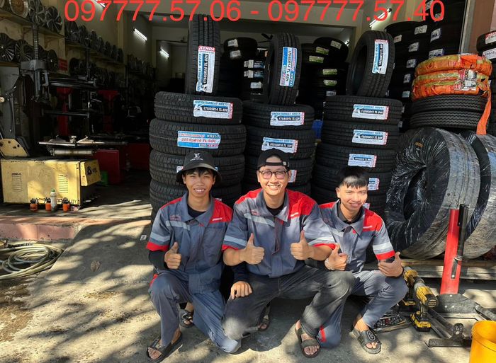 Hình ảnh showroom Đạt Tiến Đạt hiện đại