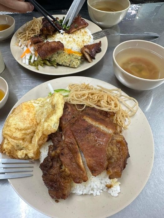 Cơm tấm Quận 10 - Đậm đà hương vị truyền thống