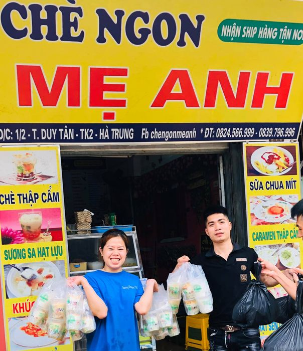 Không gian ấm cúng và những món chè hấp dẫn tại Chè Ngon Mẹ Anh - Chợ Lèn