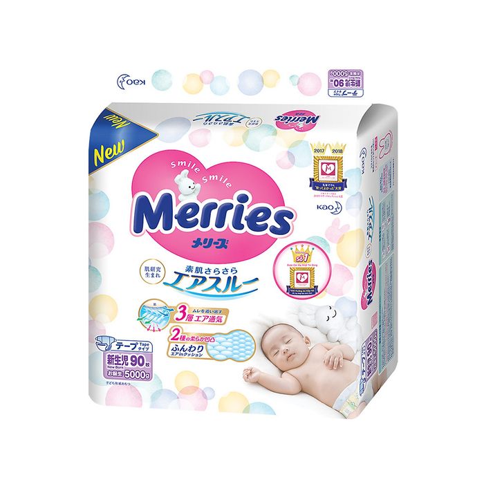 Tã Dán Merries ảnh 2 - Thiết kế thông minh với hệ thống lỗ khí 3D độc đáo, giúp làn da bé luôn thông thoáng và dễ chịu suốt ngày dài.