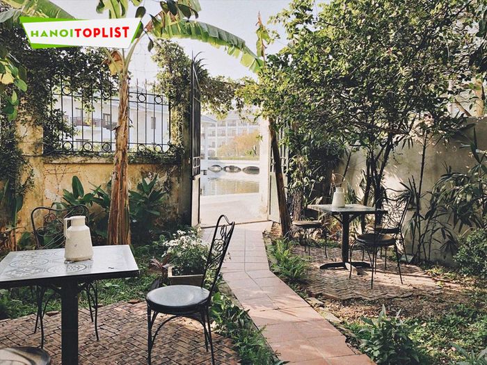 tam-art-cafe-residence-Tripi