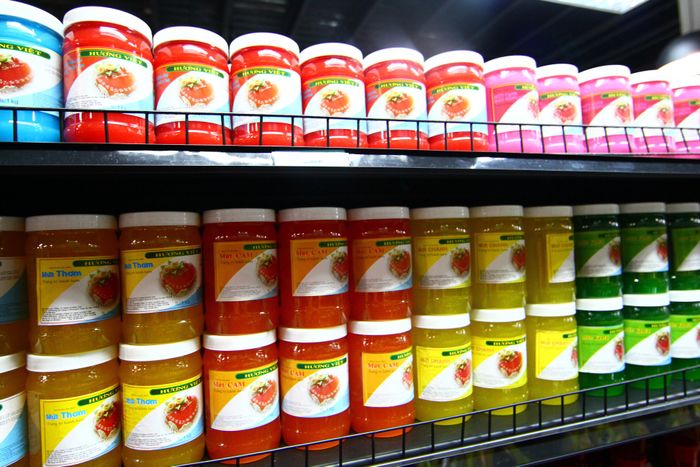 Góc trưng bày dụng cụ làm bánh chuyên nghiệp tại Bakers' Mart