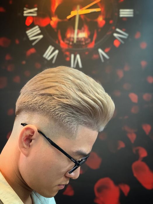 Khoảnh khắc nghệ thuật tạo mẫu tóc tại K-Men's Studio