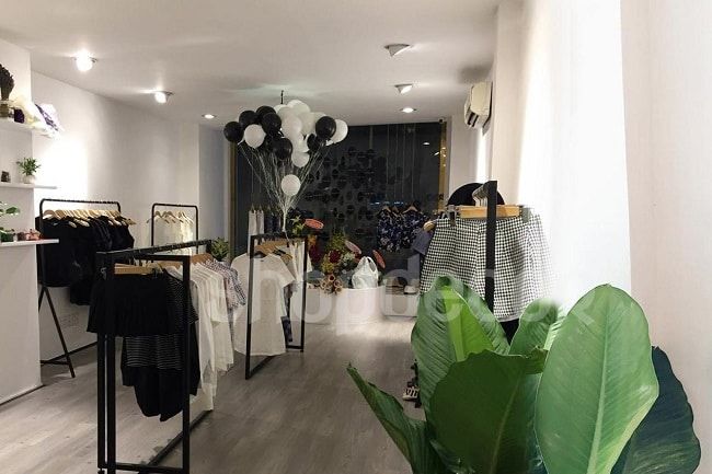 Tu by Catu là một trong những shop váy nữ đẹp nhất tại TP.HCM, nổi bật với những bộ cánh đầy quyến rũ và táo bạo.