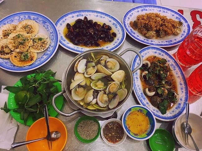 Con đường ẩm thực Bà Hạt - thiên đường ẩm thực đường phố giữa lòng Sài Gòn