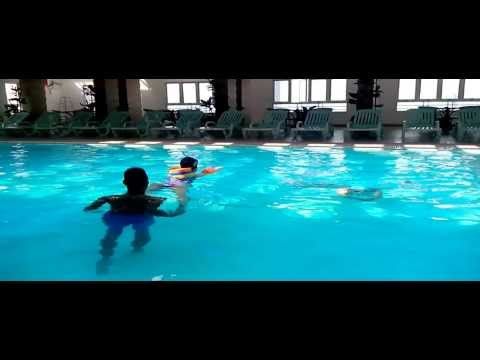 Clip thầy Bằng dạy bơi tại Sun Swimming