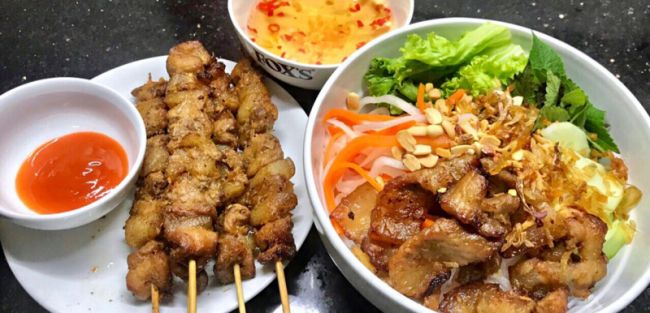Quán bún thịt nướng đường Lương Ngọc Quyến - Hình ảnh 2