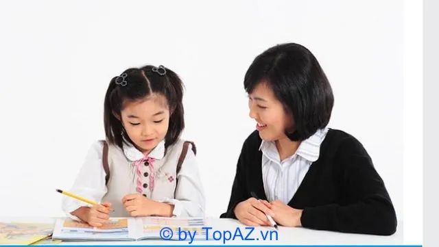 Đội ngũ gia sư tại đây được tuyển chọn kỹ lưỡng, không chỉ giỏi chuyên môn mà còn thấu hiểu tâm lý học sinh