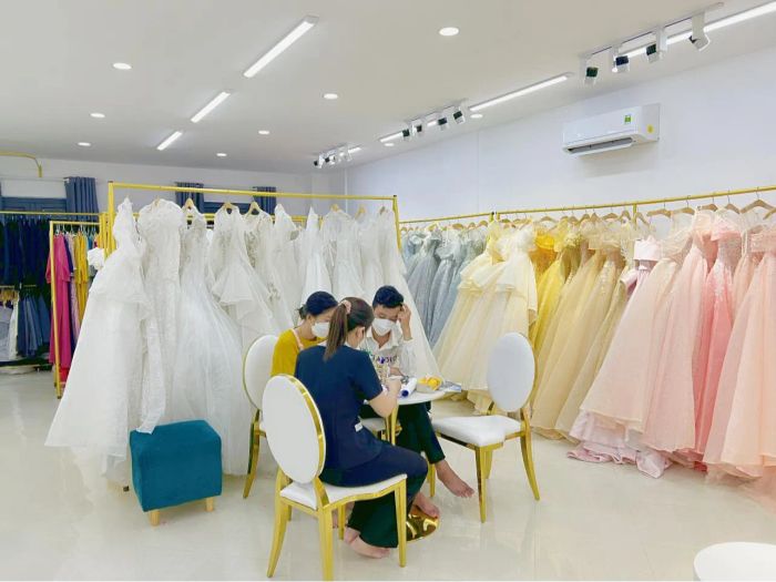 Không gian sang trọng tại Vân Trang Make Up & Bridal