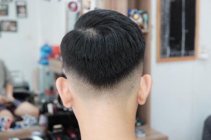 Khoảnh khắc chuyên gia tạo mẫu tại Vổ BarberShop