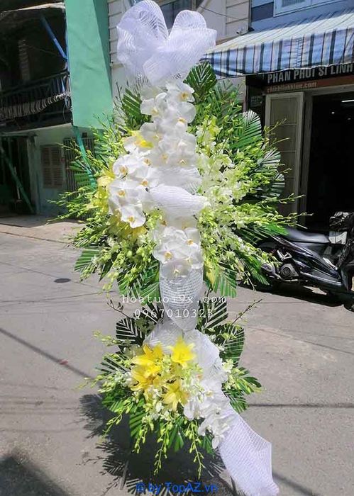 Địa chỉ cung cấp vòng hoa đám tang tại TP.HCM