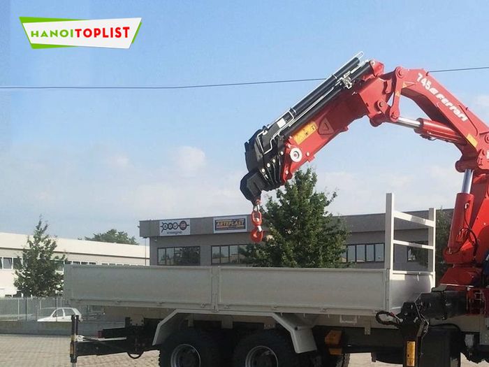 Thuê Xe Cẩu Tự Hành Hà Nội Tại Việt Hưng Logistics - Dịch Vụ Chuyên Nghiệp