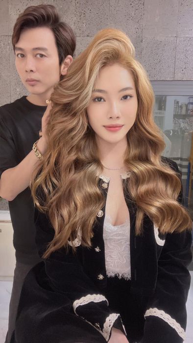 Tác phẩm nghệ thuật tóc tại Salon Nguyễn Vàng