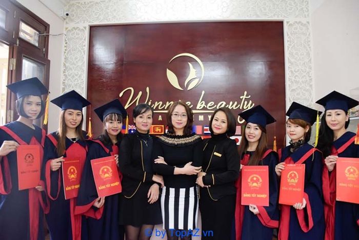 địa chỉ dạy nghề makeup tại Hà Nội