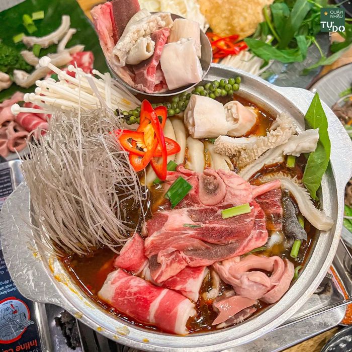 Những món nhậu đặc sắc tại Quán Nhậu Tự Do - nơi nghệ thuật ẩm thực hòa quyện cùng hương vị bia tươi mát.