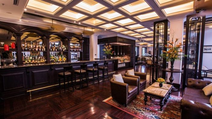 Hình ảnh Le Club Bar - Không gian sang trọng đậm chất cổ điển