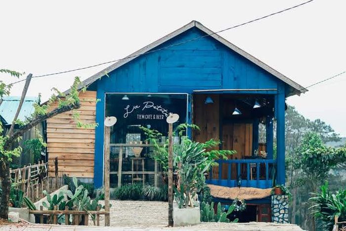 La Petite - Cafe & Beer - Ảnh 1