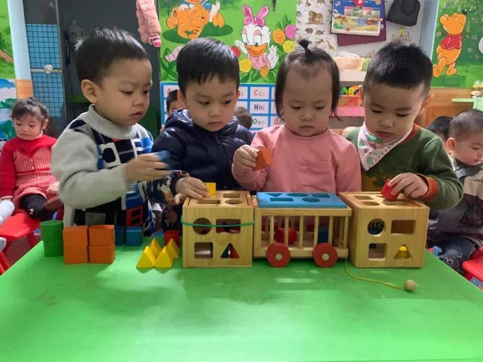 Hoạt động vui chơi bổ ích của bé tại Hoàng Gia
