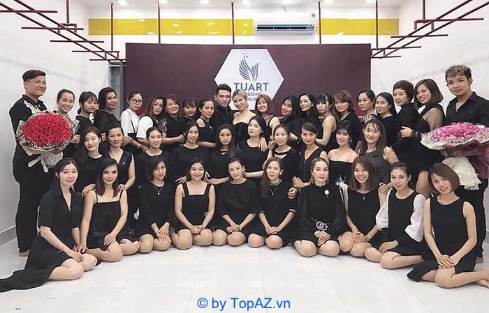Địa chỉ dạy nghề makeup tại Hà Nội