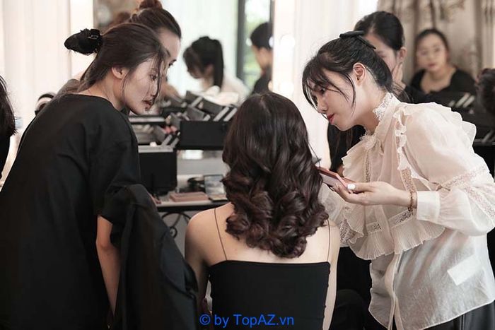 Địa chỉ dạy nghề makeup tại Hà Nội