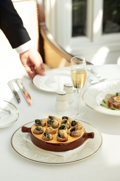 Hình ảnh Le Club Bar - Góc Paris giữa lòng Hà Nội