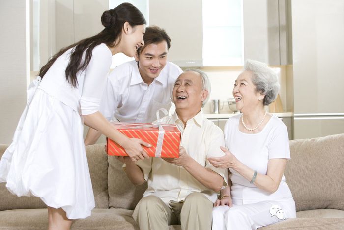 Hình ảnh minh họa: Gia đình sum họp ngày Tết
