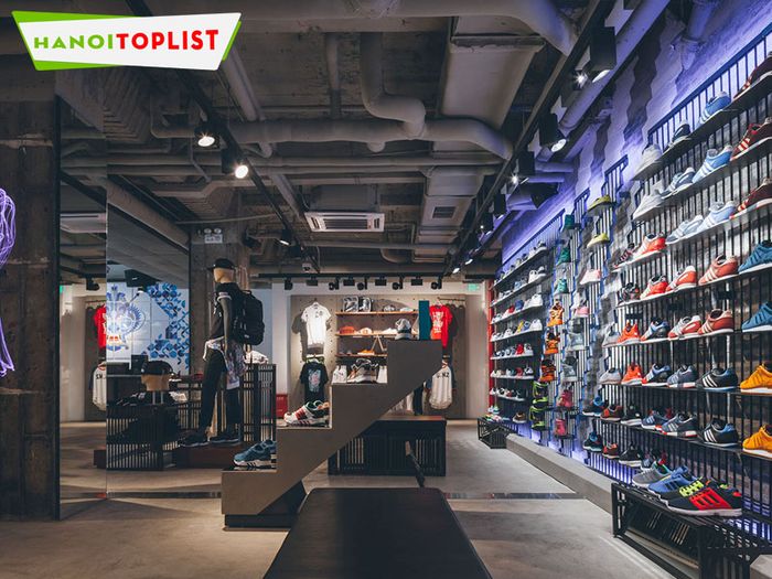 cua-hang-adidas-chinh-hang-tai-long-bien-Tripi