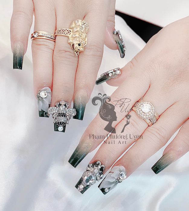 Khoảnh khắc thứ ba tại Phạm Phương Uyên Nail Art