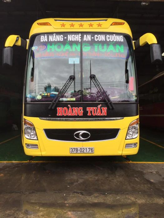 Hình ảnh nội thất sang trọng trên xe Hoàng Tuấn