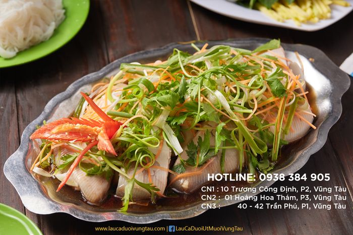 Lẩu Cá Đuối Út Mười - Tinh hoa ẩm thực biển cả