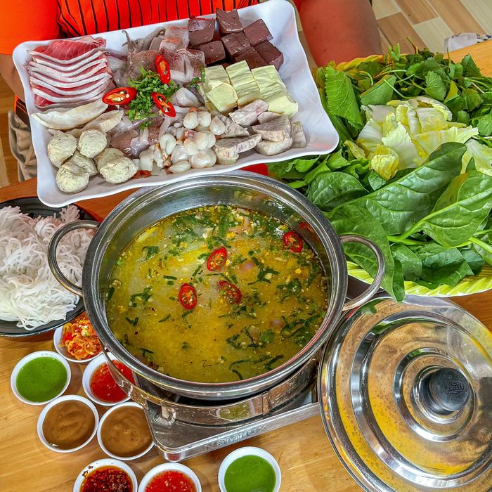 Hình ảnh Lẩu Mực Chao Thuận Phúc - Tinh hoa ẩm thực biển cả