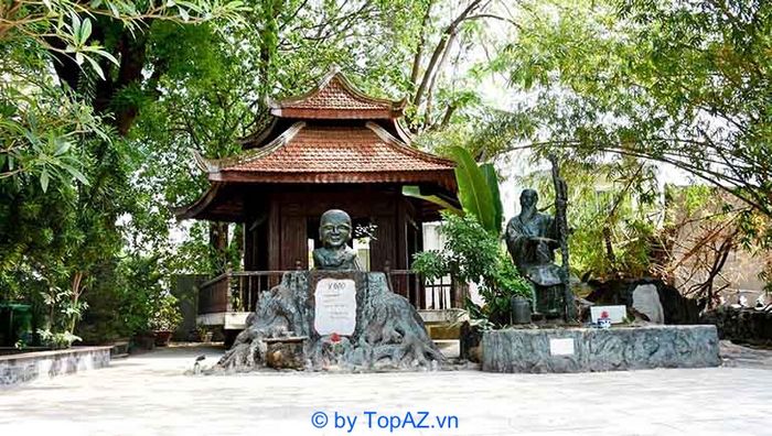 Viện Y Dược Học Dân Tộc TP.HCM là địa chỉ đáng tin cậy cho những ai tìm kiếm phương pháp chữa bệnh bằng Đông y kết hợp y học hiện đại, mang lại những kết quả điều trị vượt trội và hiệu quả lâu dài.