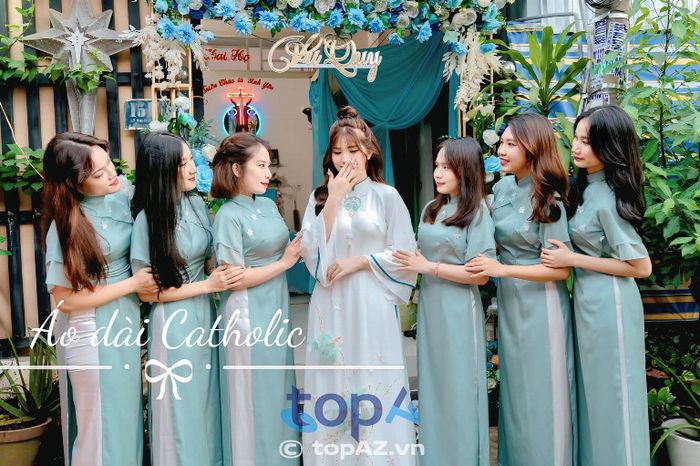 Catholic - Sắc màu truyền thống trong từng đường may