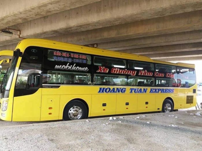 Khoang lái hiện đại và an toàn của xe Hoàng Tuấn